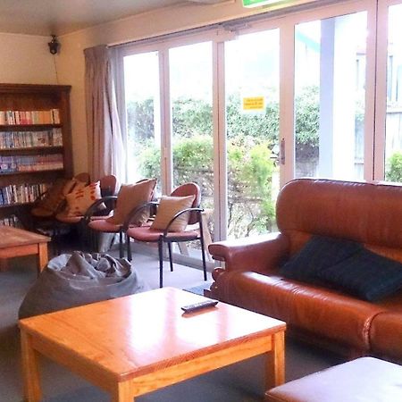 Kiwi House Hostel ไครสต์เชิร์ช ภายนอก รูปภาพ