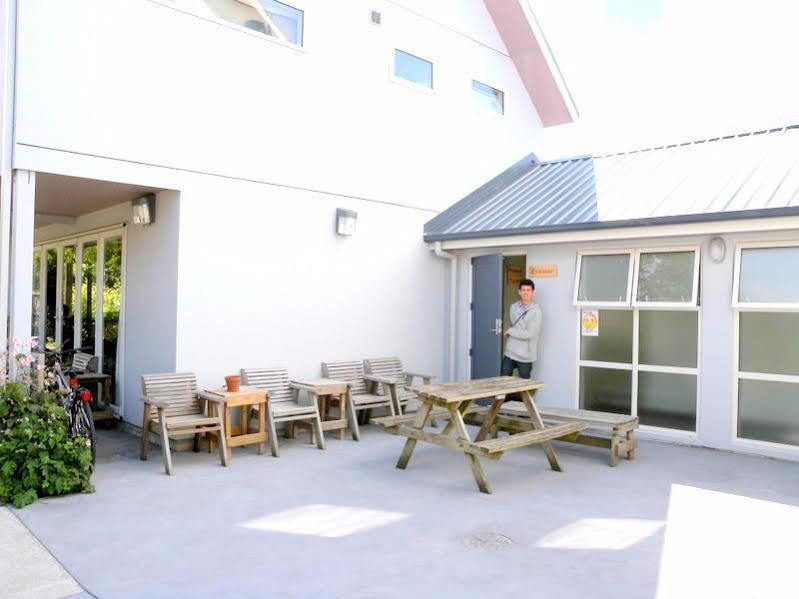 Kiwi House Hostel ไครสต์เชิร์ช ภายนอก รูปภาพ
